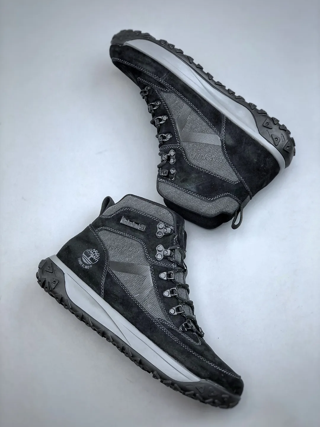 Local self-pickup💰480 supports store delivery. New goods🚀Timberland Timberland/Timberland outdoor high-top casual Martin boots series. Guangdong factory quality. Original box and original packaging. The fabric is made of Italian 🇮🇹 top-grade frosted fine-grained cowhide. It is paired with anti-odor and anti-corrosion genuine leather latex insoles to give you a perfect wearing experience. High-quality and durable. A must-have for sportsmen. Specially designed to treat those who are not handsome. High-quality and first-class foot feel. Size: 39-44